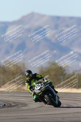 media/Dec-07-2025-CVMA (Sun) [[3e7d2de5dc]]/Race 12- Formula 40 MW and LW/